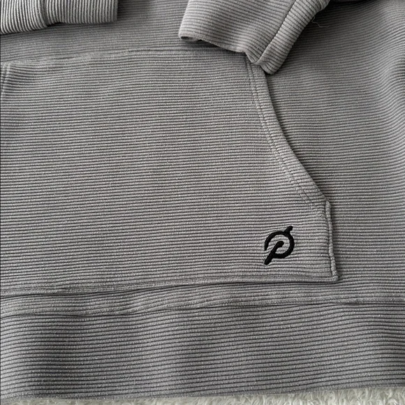 Peloton Gray Ribbed Pullover Hoodie Side Zip Split Hem Size M - Picture 12 of 13